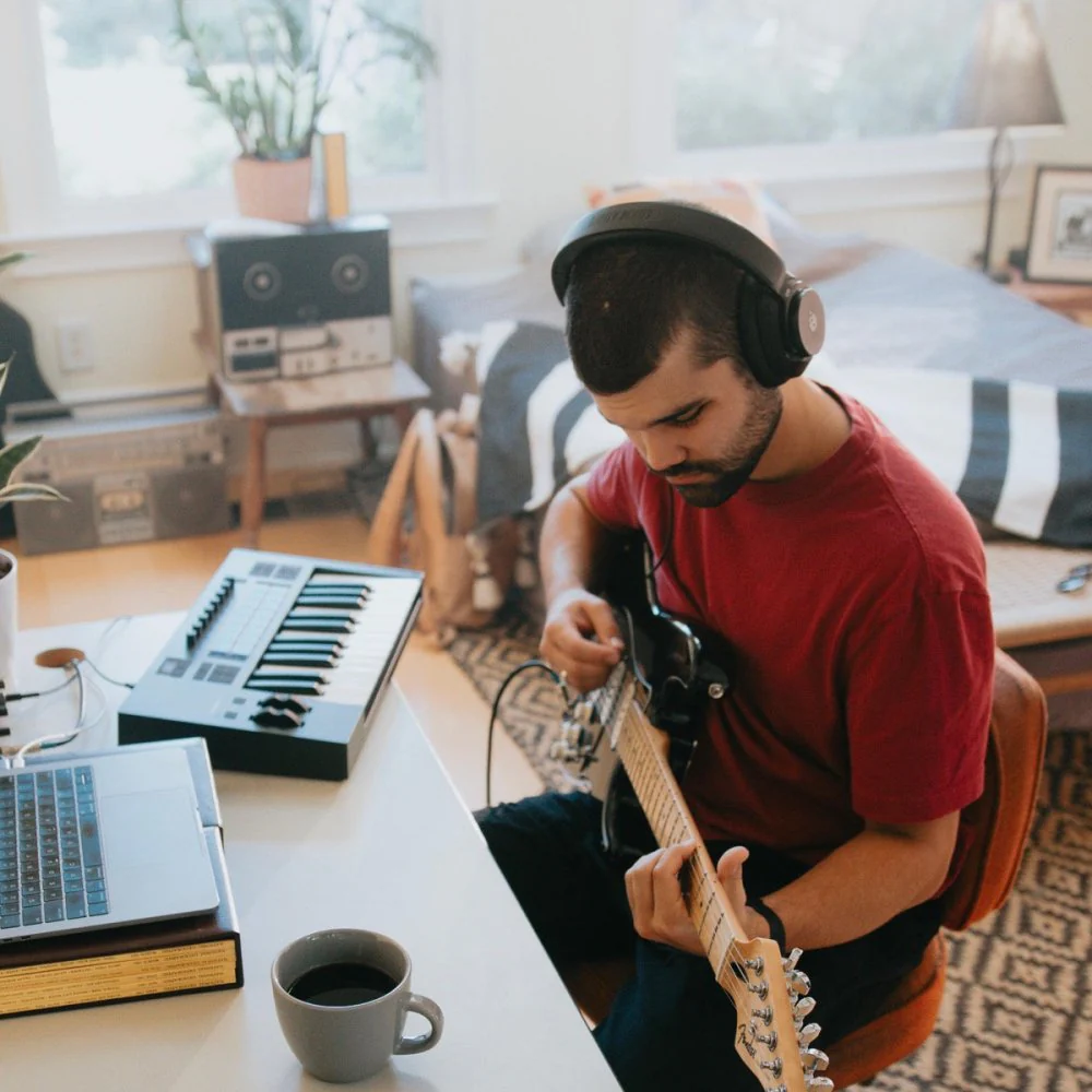 ADAM H200 Closed-Back Studio Headphone w/ PEEK Diaphragm & Headphone Utility Plug-in - Image 3