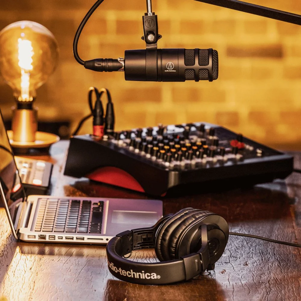 Audio Technica AT2040 Dynamic Hypercardioid Podcast Microphone w/ Built in Shock Mount - Image 3