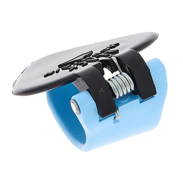 Black Mountain Spring Loaded Thumb Pick Right Handed Black & Blue 0.5mm - Image 3