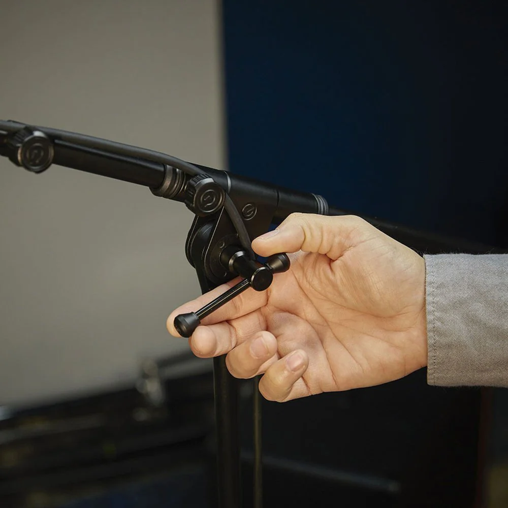 Gravity GTMS4332B Touring Series Tripod Mic Stand w/ Ext Boom & T-BAR - Image 4