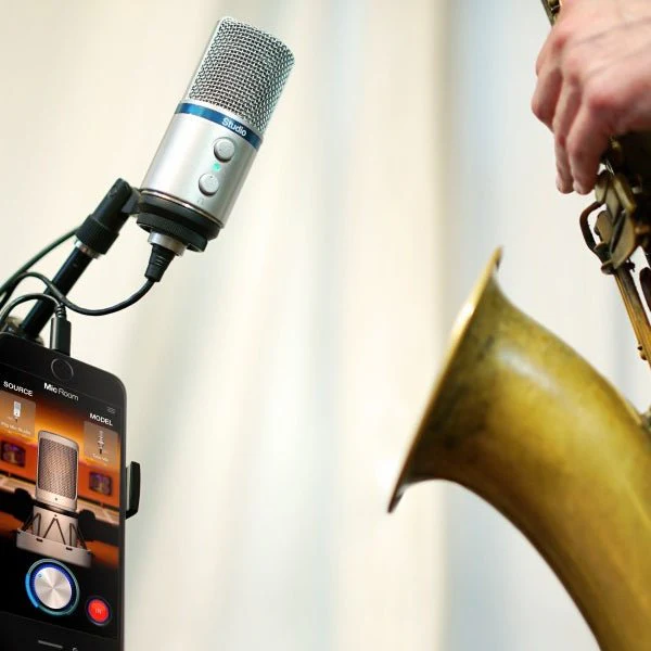 IK Multimedia iRig Mic Studio iOS/USB Condenser Mic Black - Image 8
