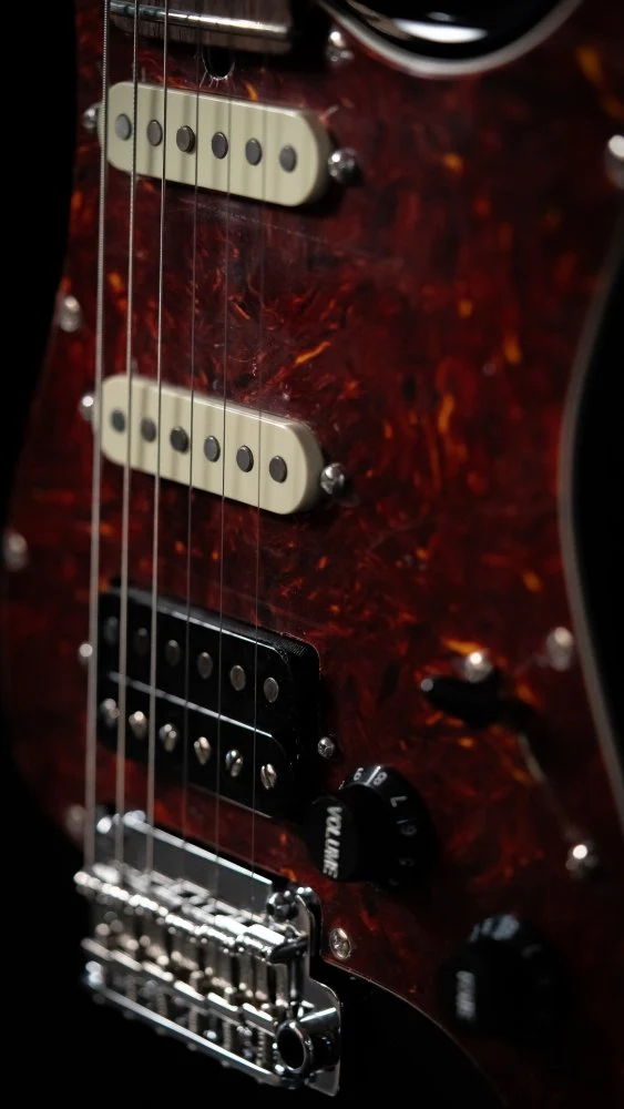 James Tyler Japan The Black Classic HSS Black - Image 4
