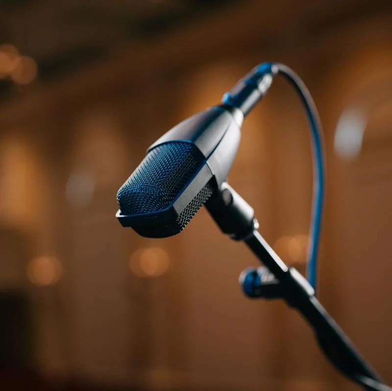 Sennheiser MD421 KOMPACT Multi-Purpose Cardioid Dynamic Microphone - Image 2