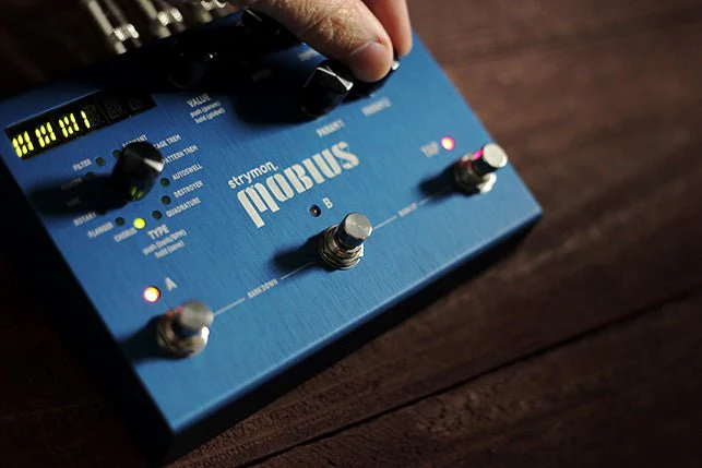 Strymon MOBIUS Multidimensional Modulation Pedal - Image 4