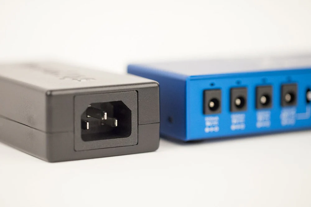 Strymon Ojai R30 High Current Low-Profile DC Power Distribution w/ DC PSU Unit - Image 8