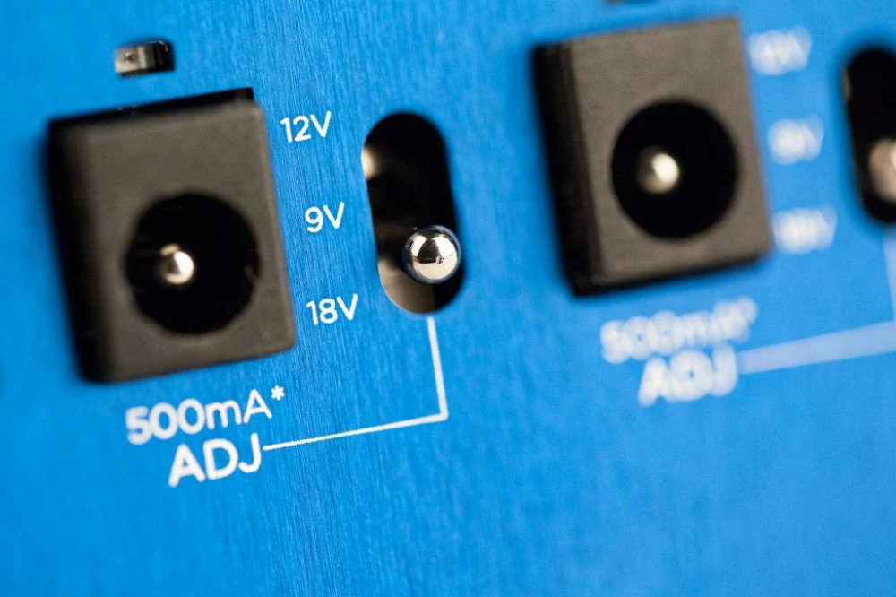 Strymon ZUMA High Current 9-Output Pedal Power Supply - Image 6