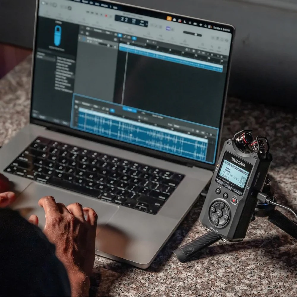 Tascam DR-40XP 4-Channel 32-Bit Float Handheld Recorder w/ USB-C Audio Interface - Image 7