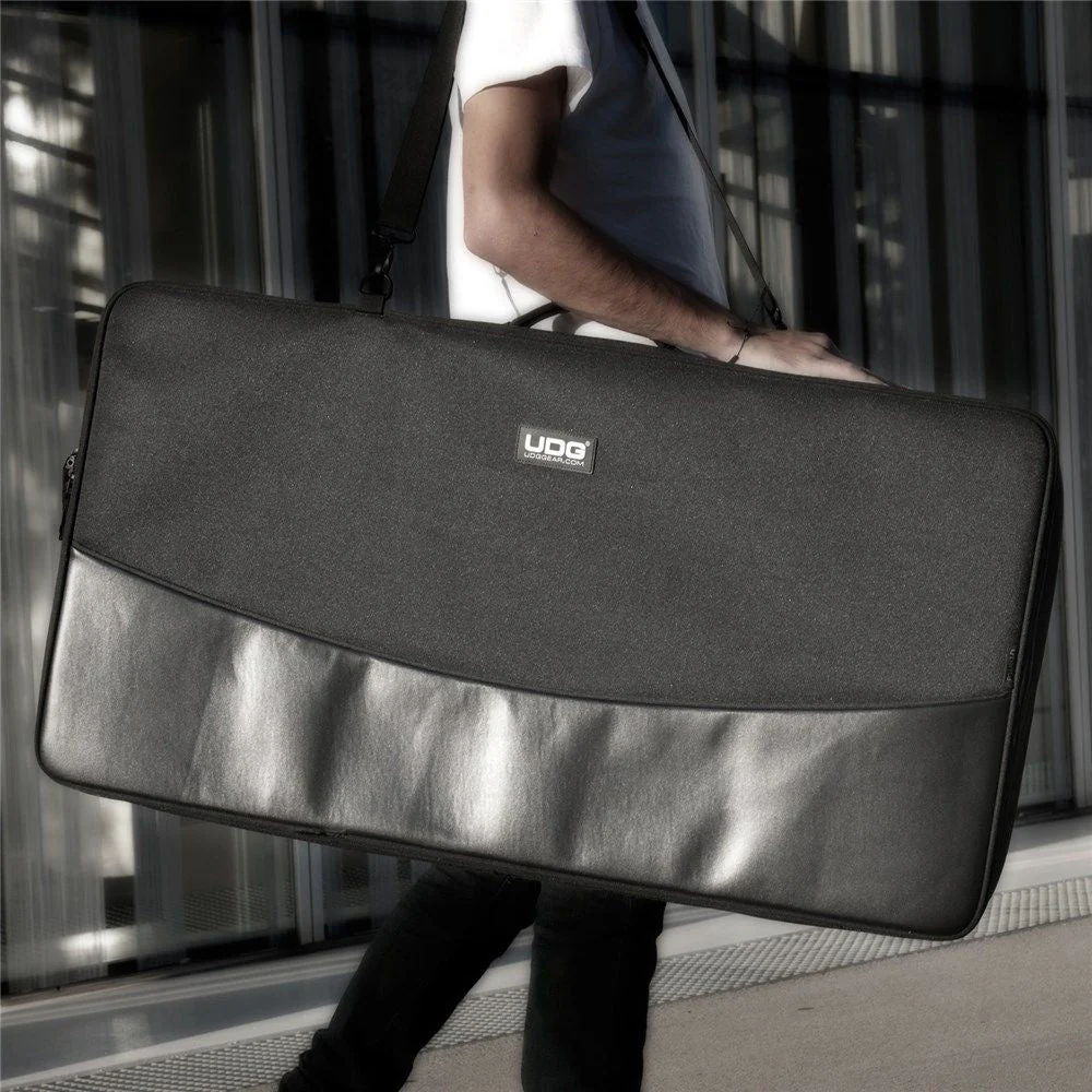 UDG Urbanite MIDI Controller Sleeve Extra Large (Black) - Image 4