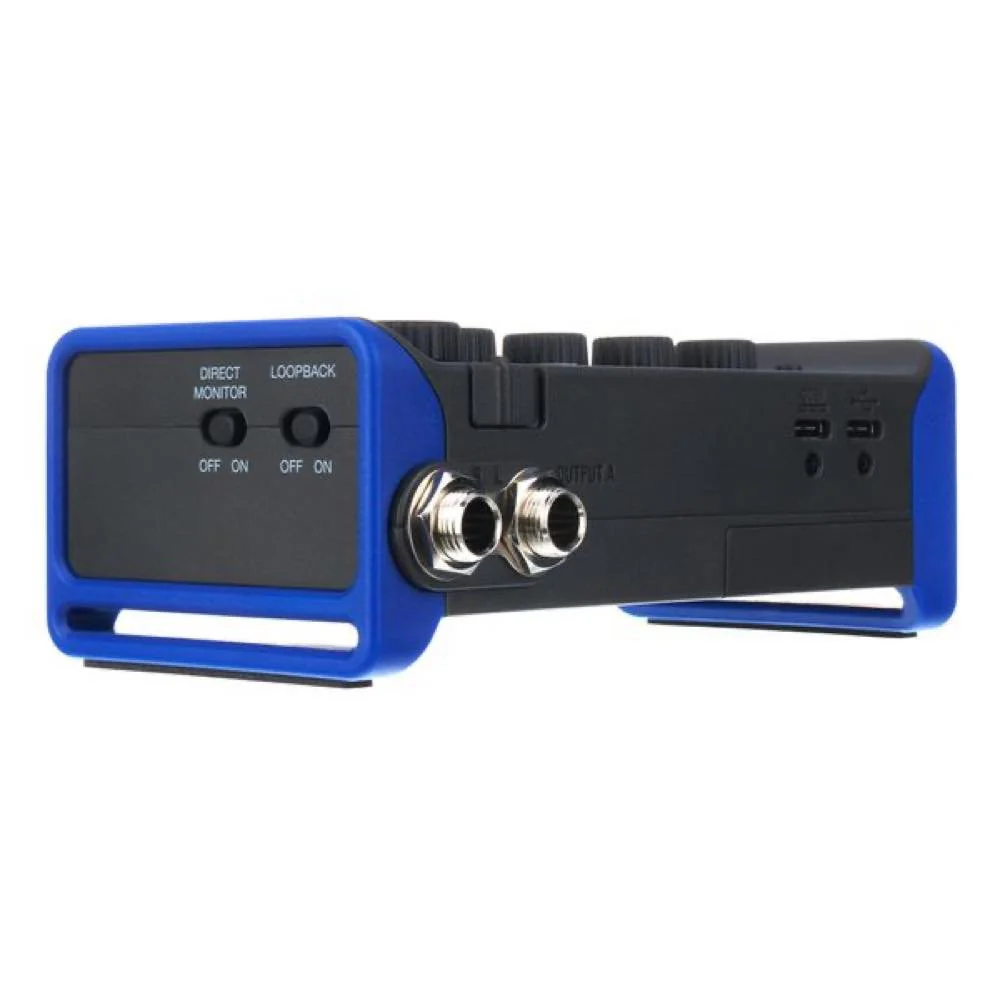 Zoom AMS-44 USB-C Streaming Audio Interface Bus Powered 4-in / 4-out - Image 12